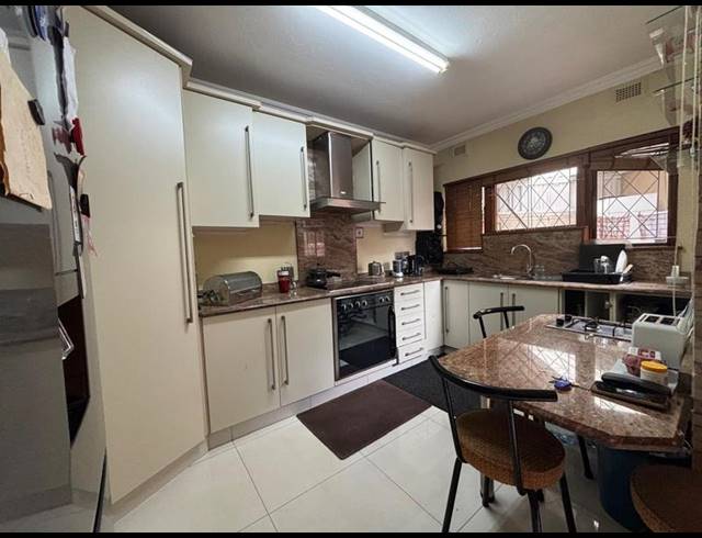 3 BEDROOM TOWNHOUSE FOR SALE IN RESERVOIR HILLS